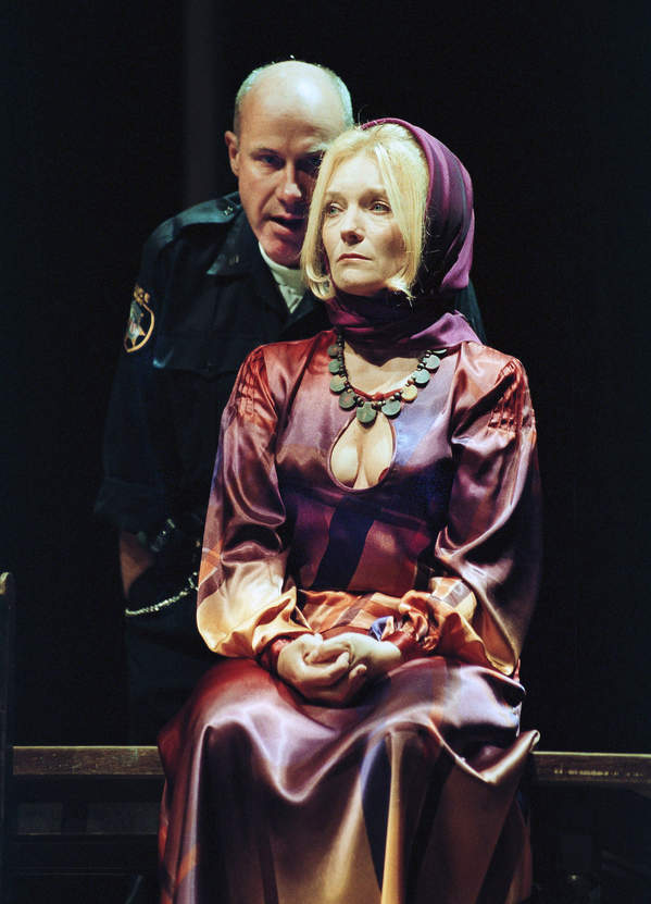 Halina Skoczyńska, Piotr Machalica, Zielona Góra, 13.09.2001 rok, Teatr Lubuski, przedstawienie „Cena