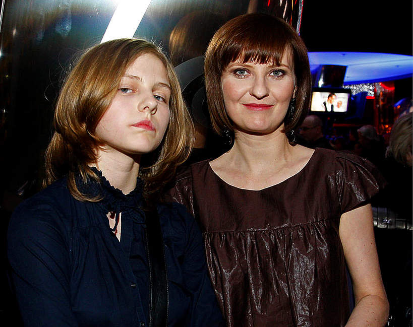 Izabela Kuna z córką Nadią, premiera filmu "Idealny facet dla mojej dziewczyny", 2009, otwarciowe