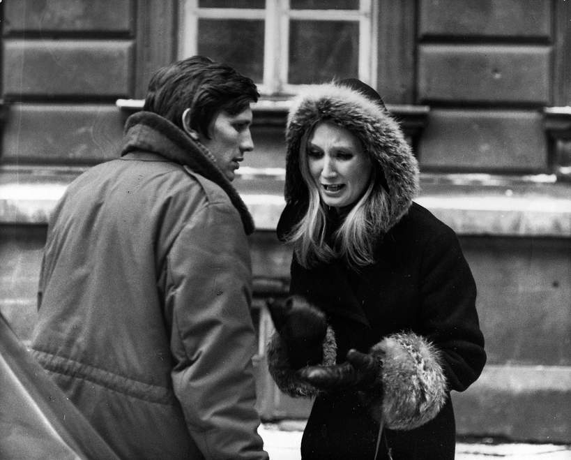 Jan Englert, Barbara Sołtysik, kadr z filmu „Poślizg” w reżyserii Jana Łomnickiego, 1972 rok