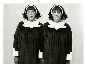 John Malkovich Diane-Arbus---Identical-Twins,-Roselle,-New-Jersey-(1967),-2014