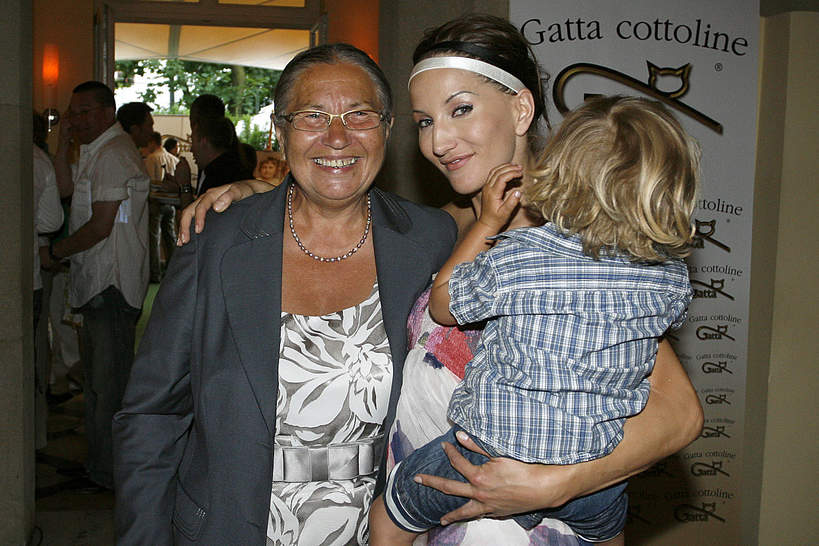 Justyna Steczkowska z mamą, mama, Danuta Steczkowska, i z synem Jasiem, 19 września 2008