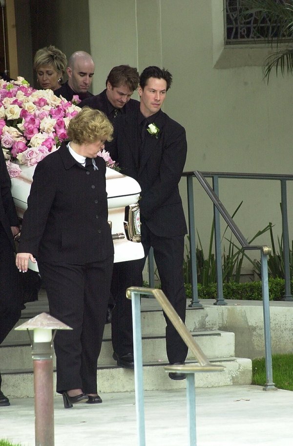 Keanu Reeves i jego złamane życie: śmierć dziecka, ukochanej, problemy zdrowotne siostry