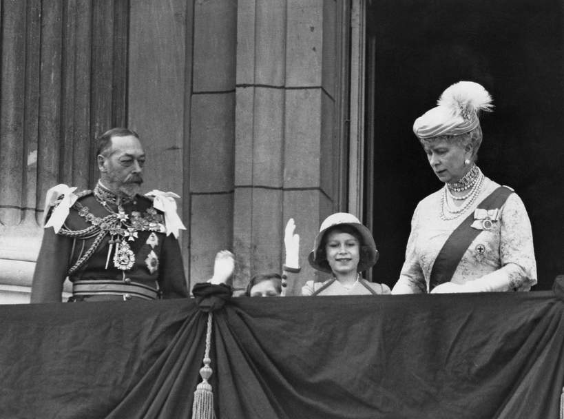 Król Jerzy V, królowa Maria Teck i księżniczka Elżbieta, 6.05.1935