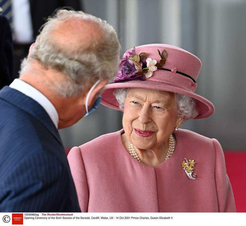 Królowa Elżbieta II, książę Karol na otwarciu 6. sesji walijskiego parlamentu, 14.10.2021