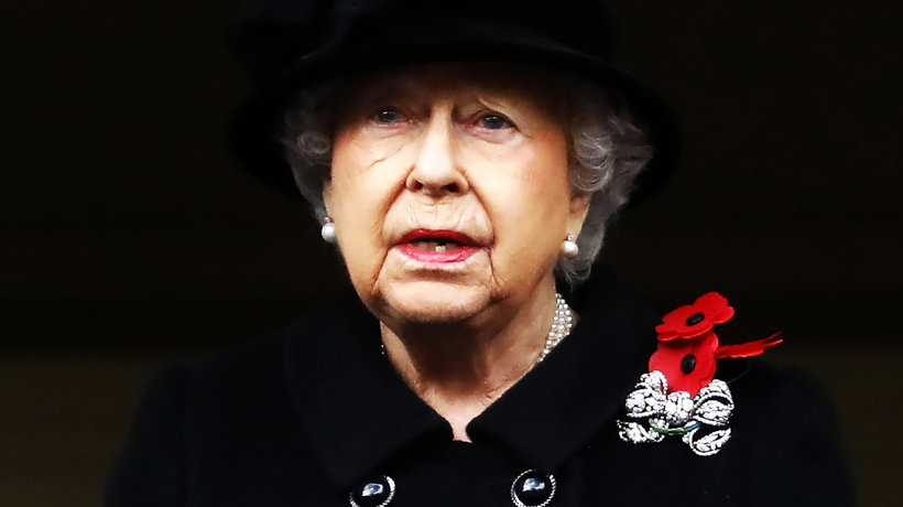 Królowa Elżbieta II przekazuje obowiązki synowi