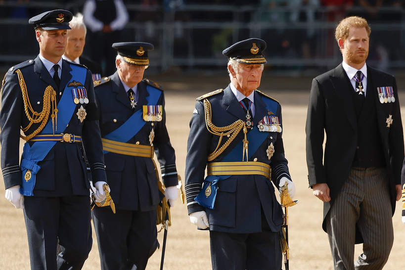 Książę Harry, książę William i król Karol III, procesja żałobna do Westminster Hall, 14.09.2022