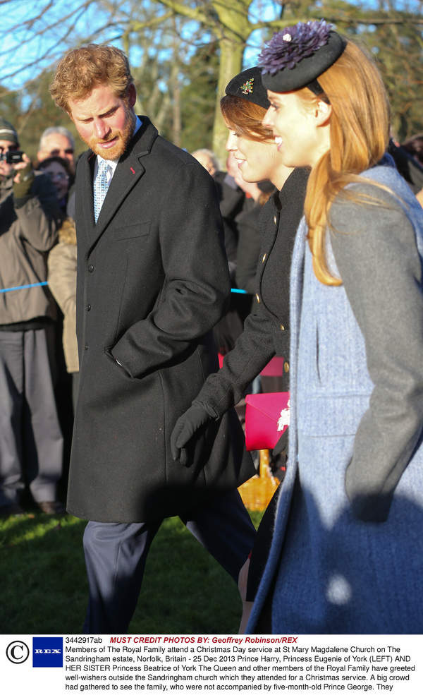 Książę Harry, księżniczka Beatrice i księżniczka Eugenia w drodze na świąteczną mszę, 25.12.2013