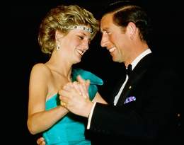 Wielka Brytania. Księżna Diana publicznie uderzyła księcia Karola... butelką