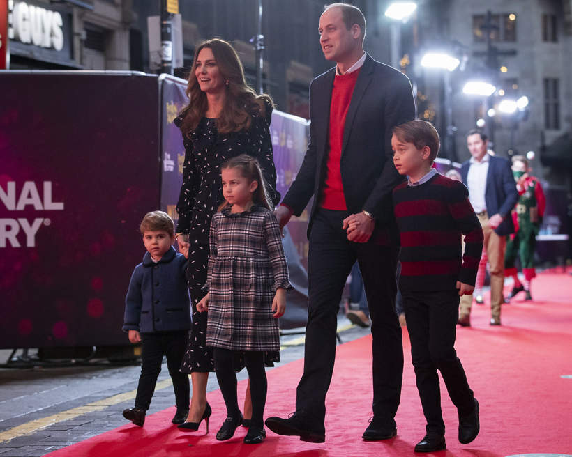 Księżna Kate i książę William z dziećmi na przedstawieniu, 11.12.2020