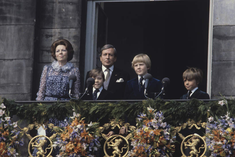 Księżniczka Beatrix i książę Claus z dziećmi, 1980 rok