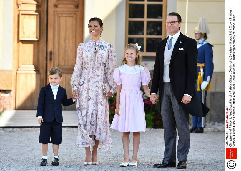 Księżniczka Wiktoria i książę Daniel z dziećmi: Oskarem i Stellą, chrzest księcia Juliana, 14.08.2021