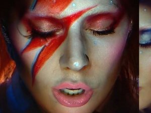 Lady Gaga jako David Bowie