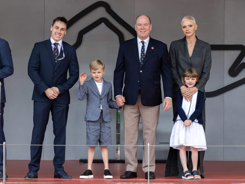 Louis Ducruet, książę Albert i księżna Charlene z dziećmi, 30.04.2022, Monako