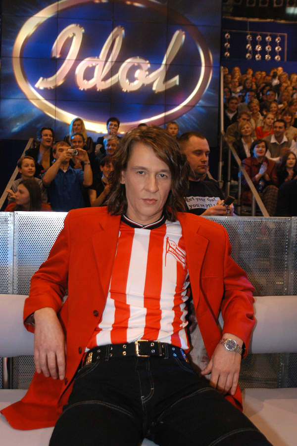 Maciej Maleńczuk na planie programu „Idol 3”, październik 2003 roku