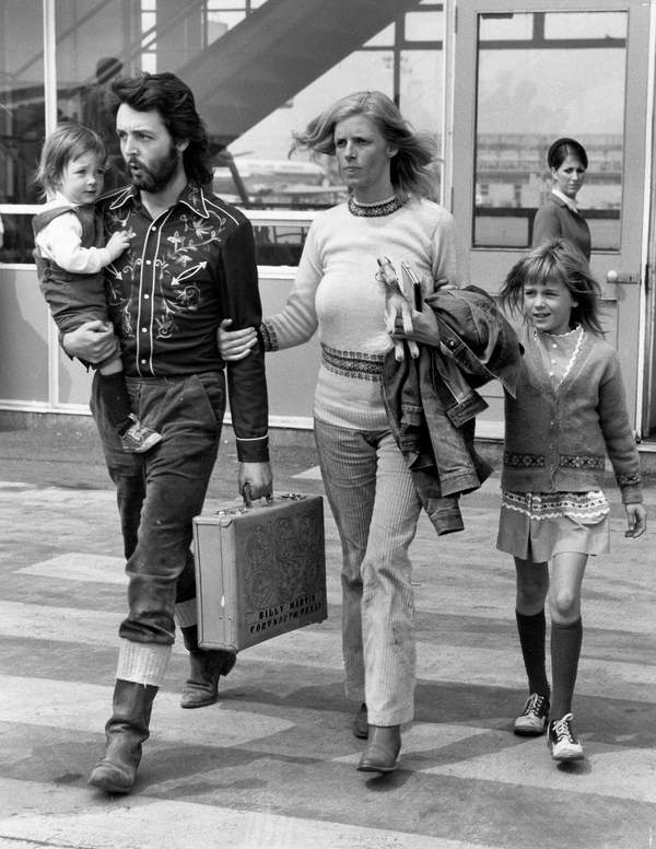 Paul McCartney, Linda McCartney, córki Mary i Heather, 12.05.1971 rok