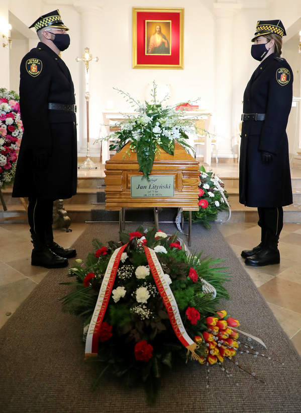 Pogrzeb Jana Lityńskiego, 10.03.2021 rok, Warszawa, trumna