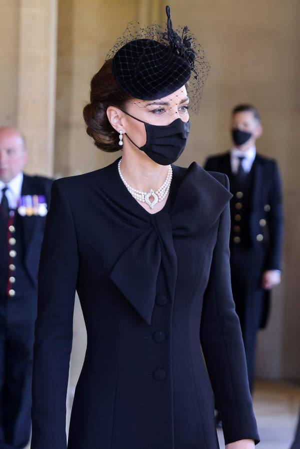 Pogrzeb księcia Filipa, 17.04.2021 rok, rodzina królewska w kondukcie żałobnym, księżna Kate