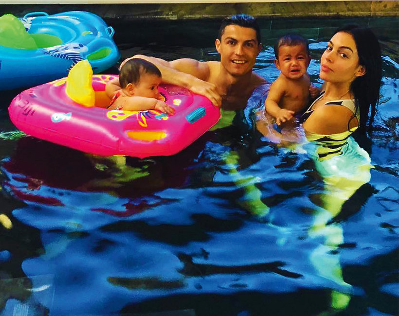 Rodzinne zdjęcia Cristiano Ronaldo. Tak wyglądają jego dzieci