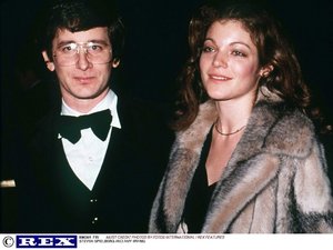 STEVEN SPIELBERG AND AMY IRVING ACTRESS FIRST WIFE FILM DIRECTOR WITHOUT HIS BEARD 1981 