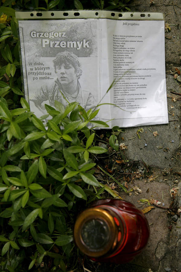 Złożenie kwiatów na grobie Grzegorza Przemyka w 25 rocznicę śmierci, 14.05.2008, Warszawa