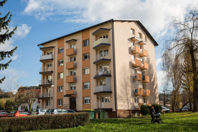domy gwiazd Jak mieszkala Melania Trump w Słowenii Sevnica blok