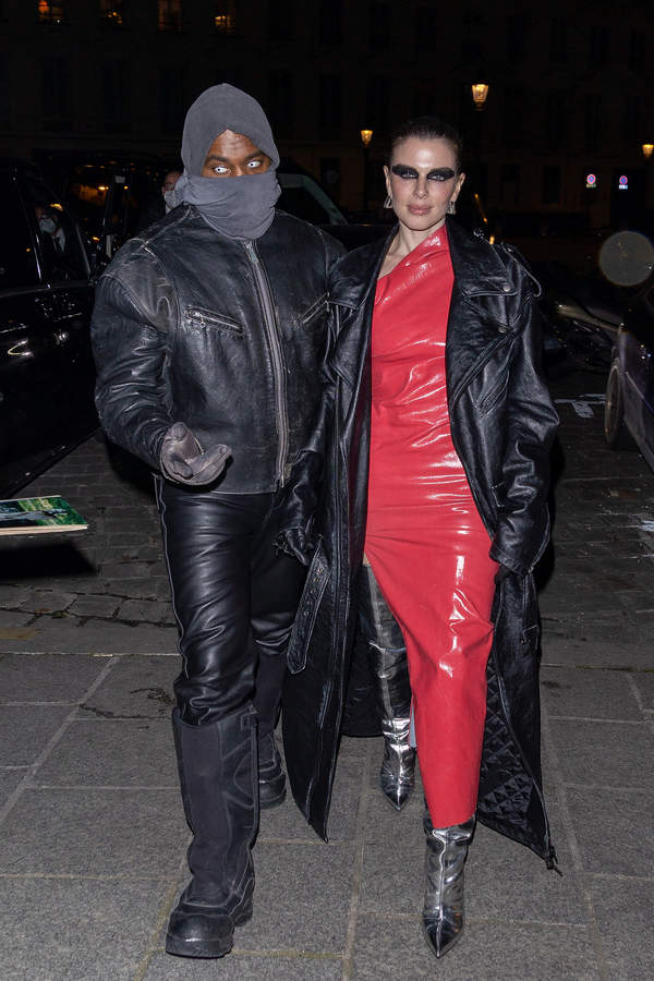Kanye West i Julia Fox look