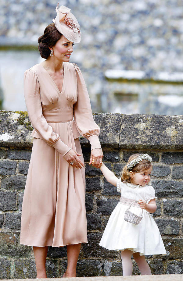 Look w stylu księżnej Kate i księżniczki Charlotte