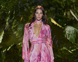 Milan Fashion Week 2023: Gigi Hadid, Claudia Schiffer Sashay Down The Ramp  In Versace Style