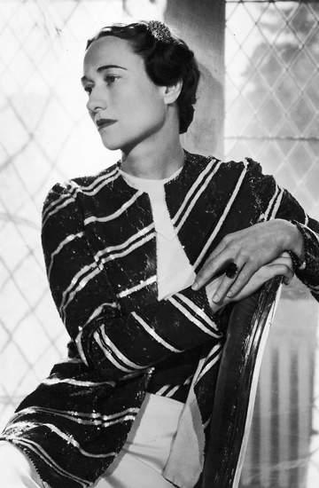 styl Wallis Simpson brytyjska rodzina królewska stroje ubrania sekrety stylu