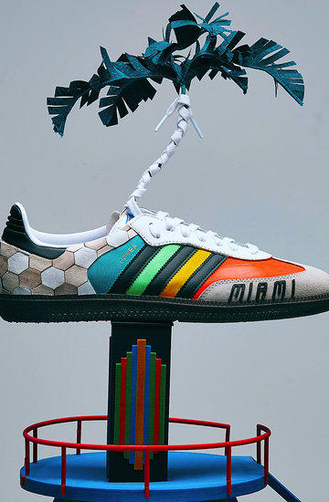 aukcja butów Adidas Samba w serwisie eBay.co.uk zaprojektowanych przez gwiazdy 	