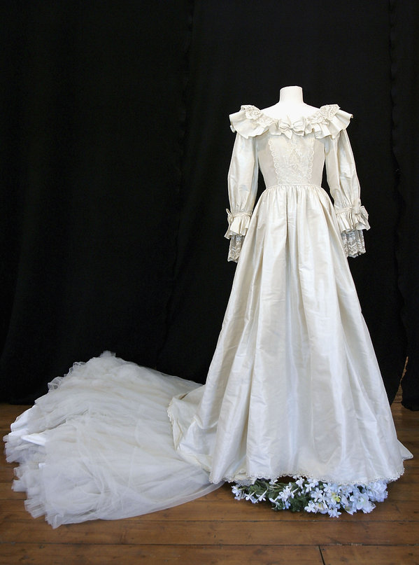 Druga suknia ślubna księżnej Diany