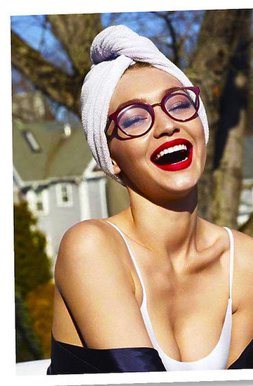 Gigi Hadid zaprojektowała kolekcję okularów przeciwsłonecznych dla marki Vogue