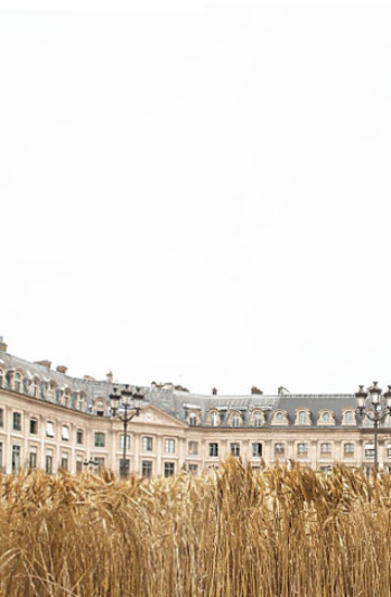 Instalacja na Place Vendôme artysty- Gad Weil.