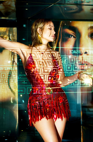 Jennifer Lopez reklamie Versace na wiosnę 2020