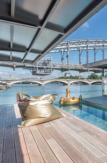 Pływający hotel po Sekwanie w Paryżu, the Off Paris Seine
